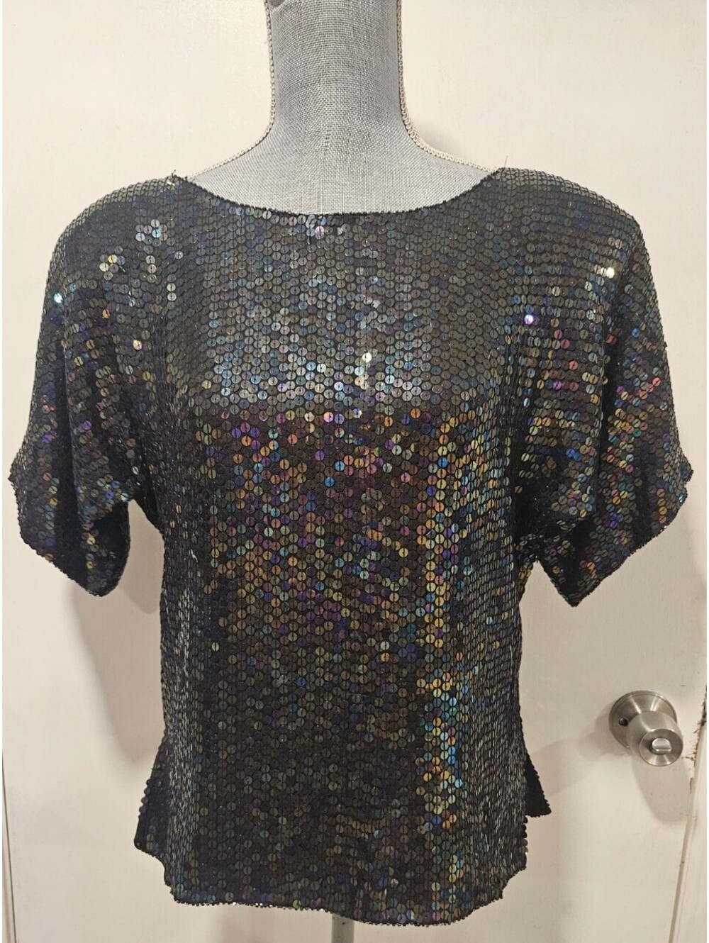 Jewel Queen Small Iridescent Sequin Short Sleeve Top Vintage 80s Beaded